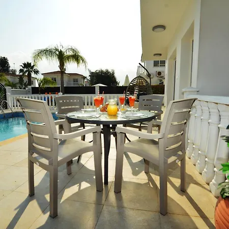 Thetida * Ayía Nápa