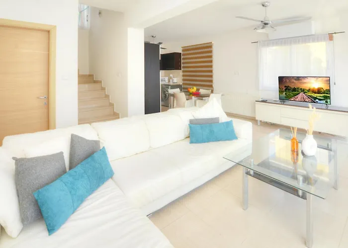 Villa Thetida Ayia Napa